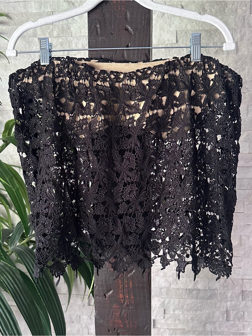 Stone Cold Fox Black Lace Crochet Strapless Top Size 2